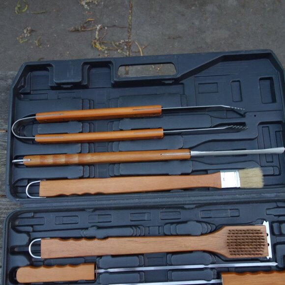 Nice Wood Handle BBQ Set with Plastic Carrying Case Like New! - Picture 5 of 16